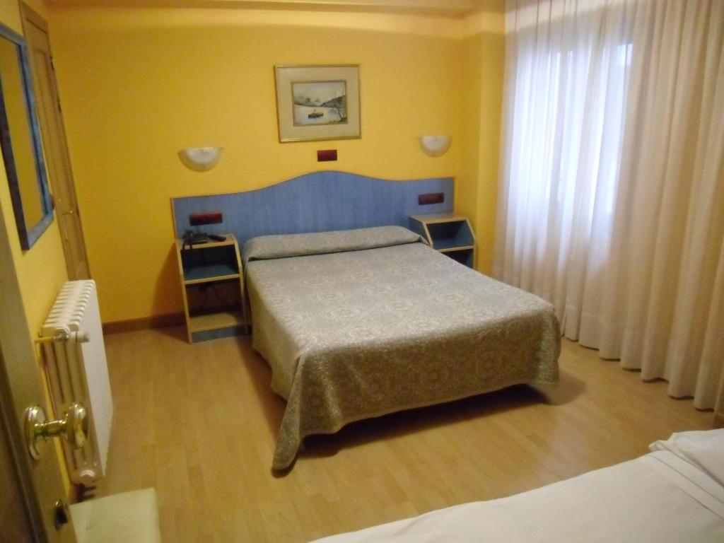 Hostal Don Suero Leon Exterior photo
